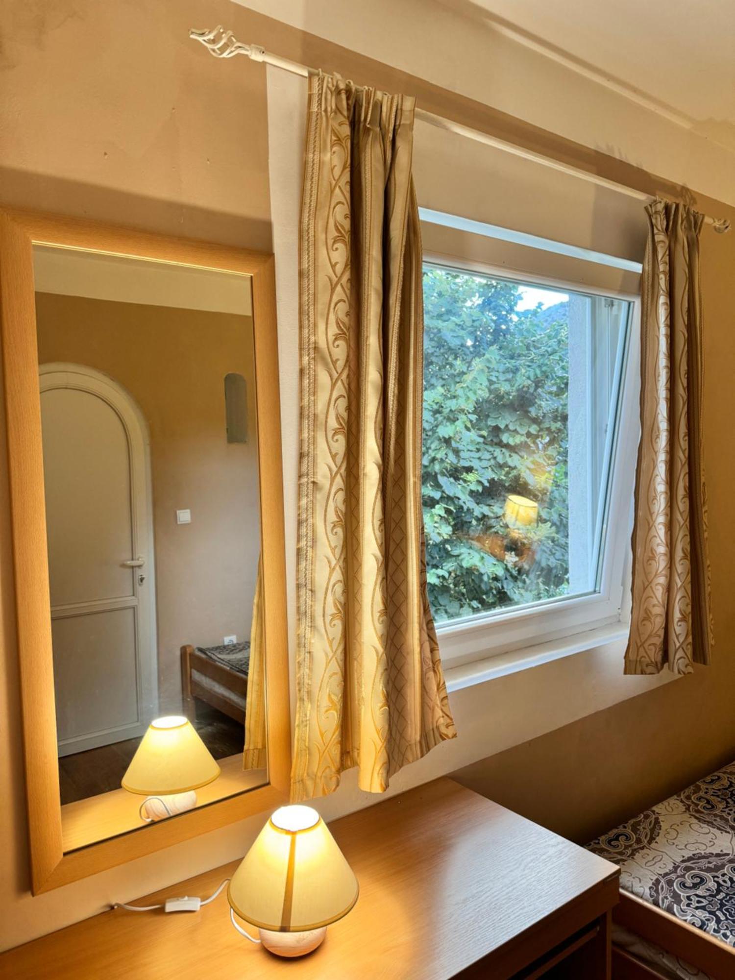 Ferienwohnung Carine Garden Risan Exterior foto