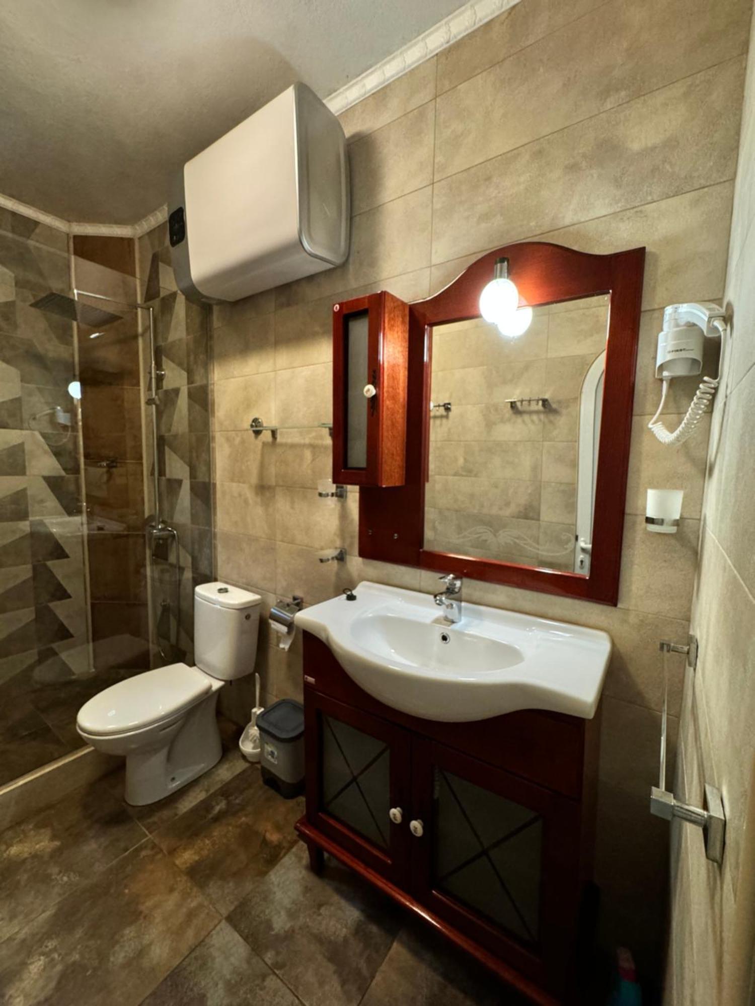 Ferienwohnung Carine Garden Risan Exterior foto