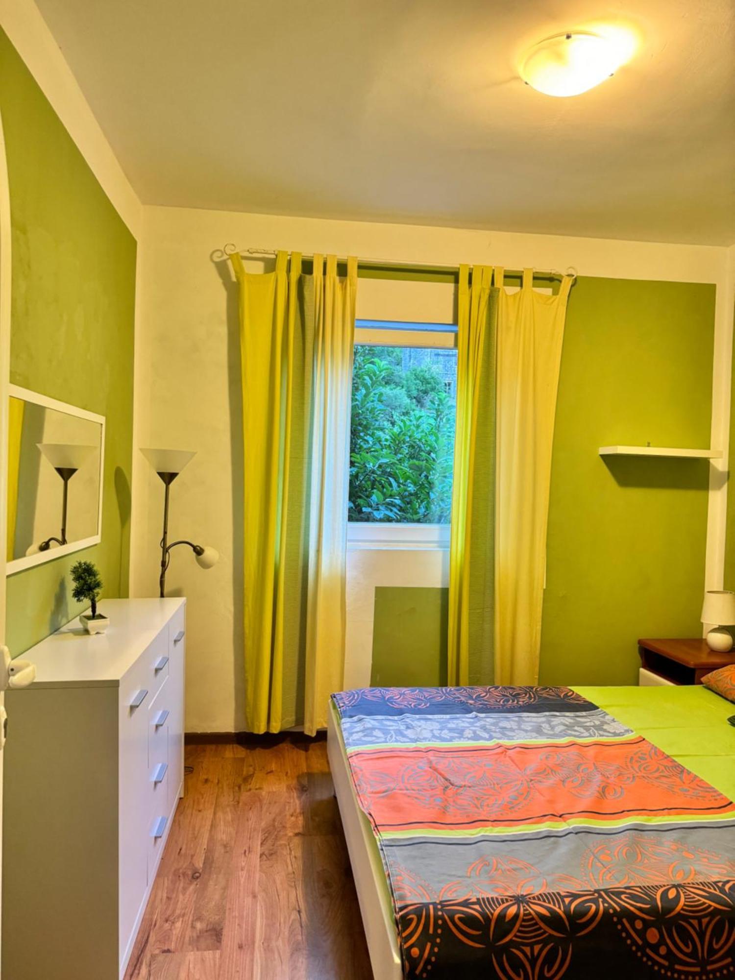 Ferienwohnung Carine Garden Risan Zimmer foto