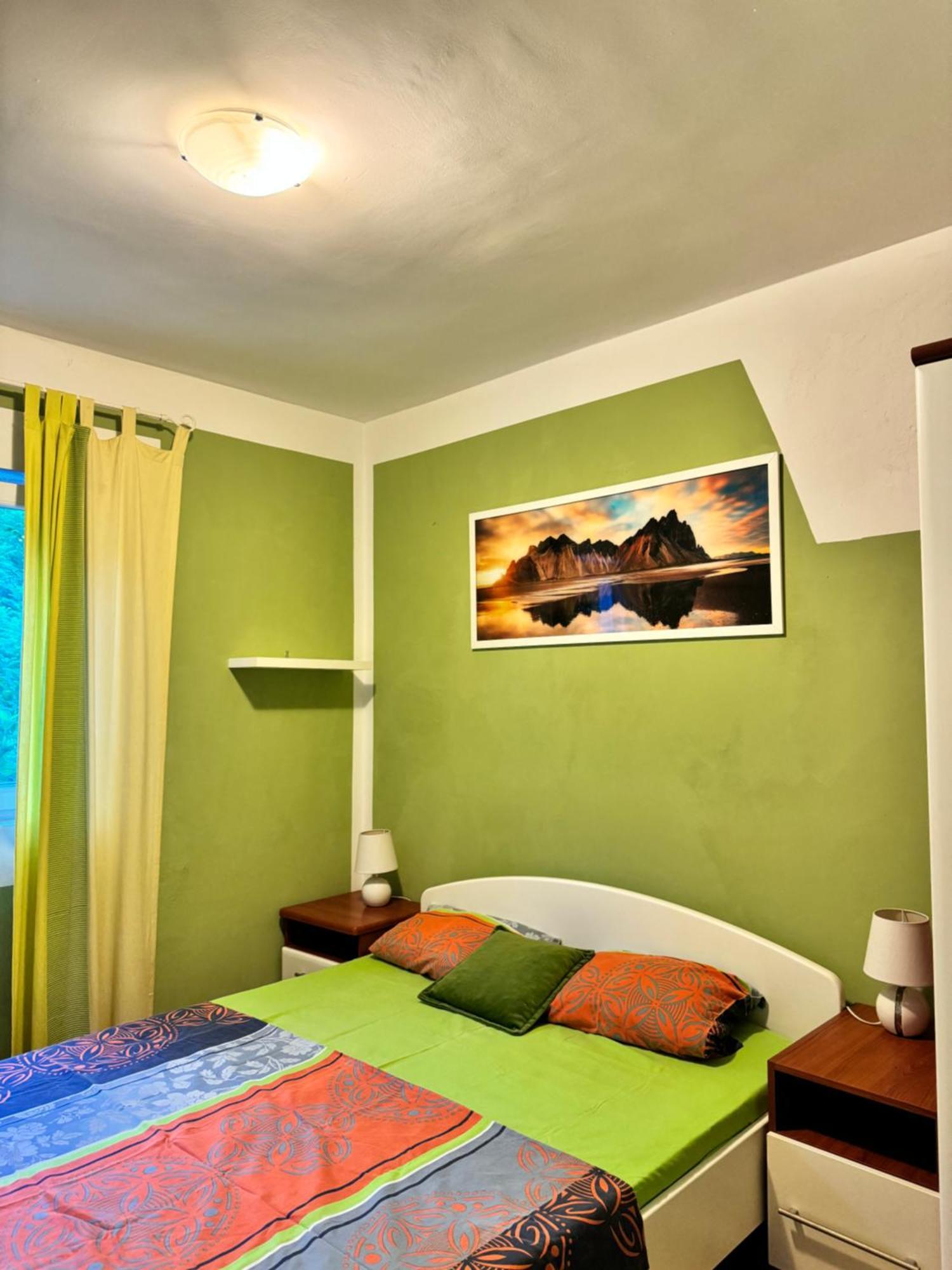 Ferienwohnung Carine Garden Risan Zimmer foto